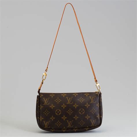 louis vuitton väska pochette|farfetch louis vuitton väska.